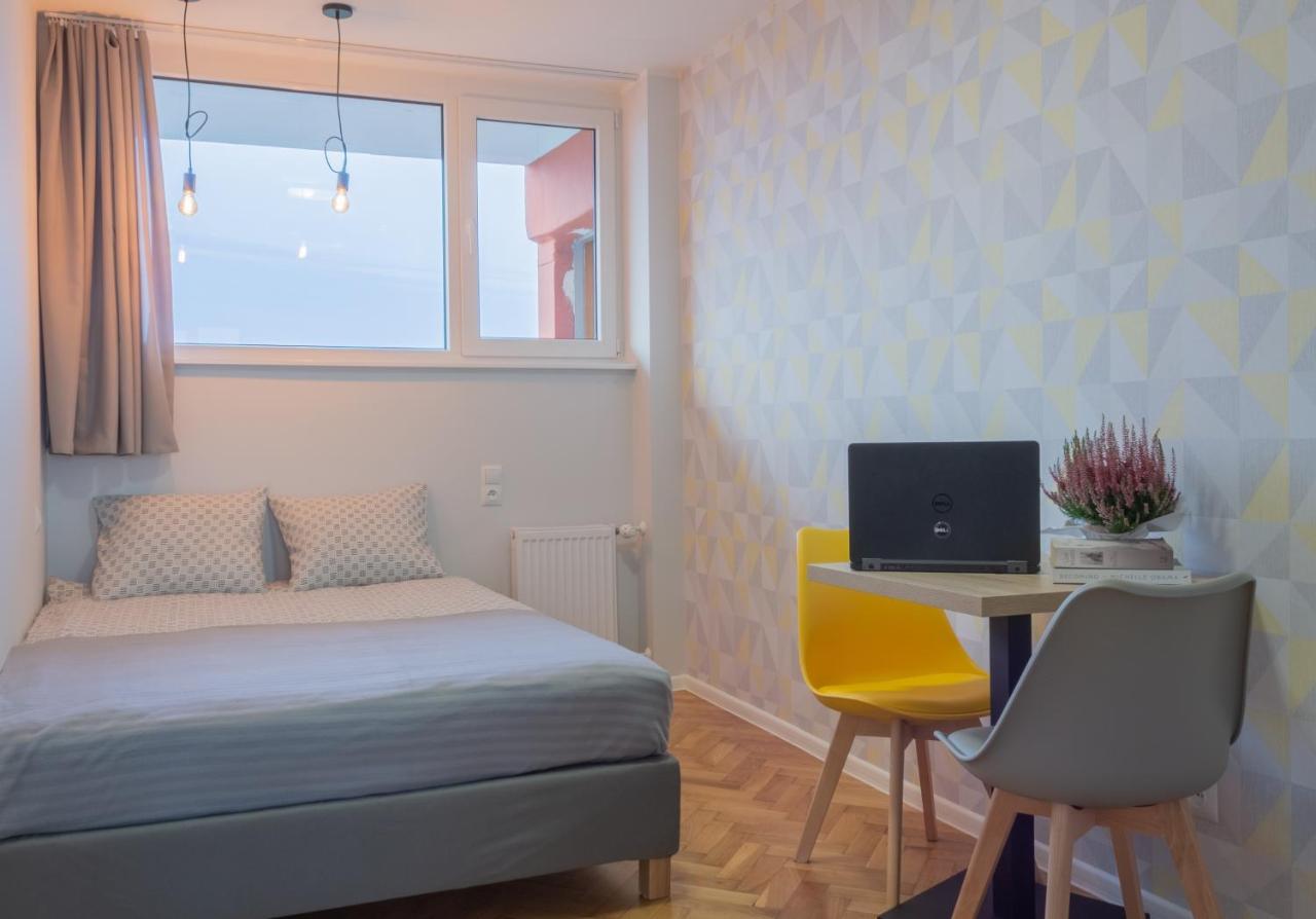 Initium Rooms - Pokoje Na Wynajem - Obroncow Wybrzeza 4D Danzig Exterior foto